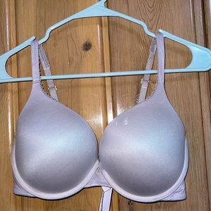 VALENTINES SALE Victoria’s Secret Body By Victoria’s Perfect Shape Bra bc 34DD